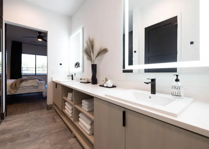 4 Troon * Scottsdale